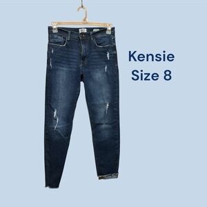 KENSIE JEANS SIZE 8 ULTIMATE HIGH RISE SKINNY 29” INSEAM GENTLY WORN